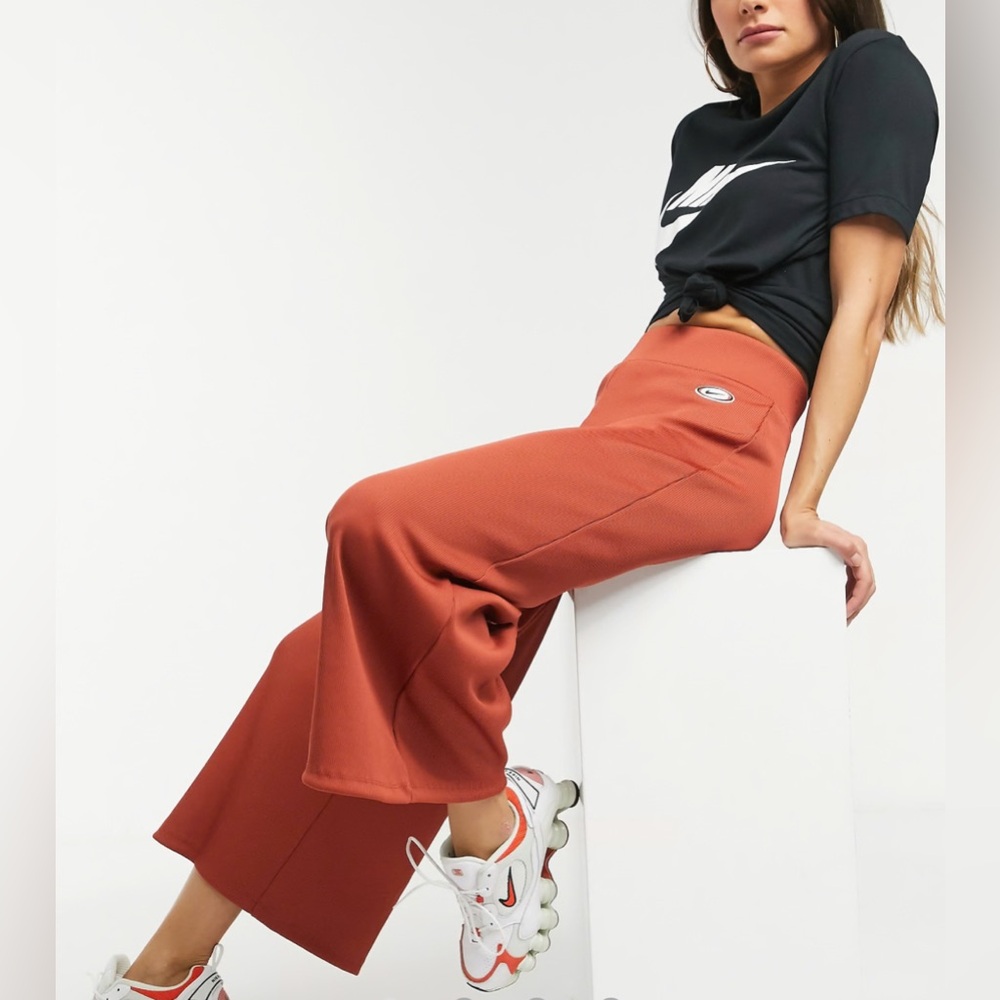 Nike NWT ribbed XL high waist wide leg joggers in rust - Picture 2 of 12